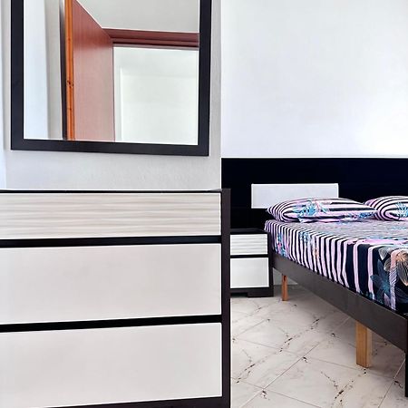 Tini Sea View Apartment Saranda Kültér fotó