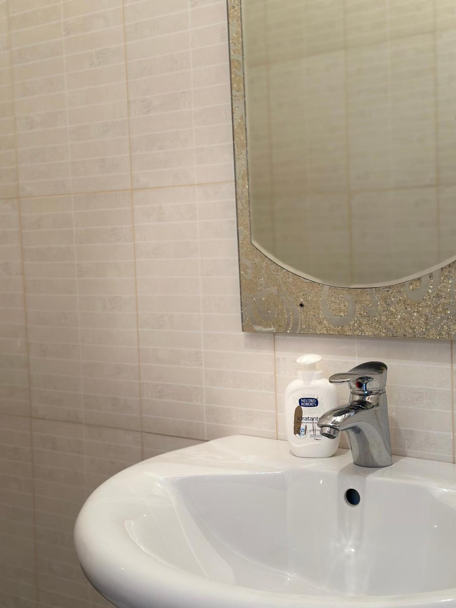 Tini Sea View Apartment Saranda Kültér fotó