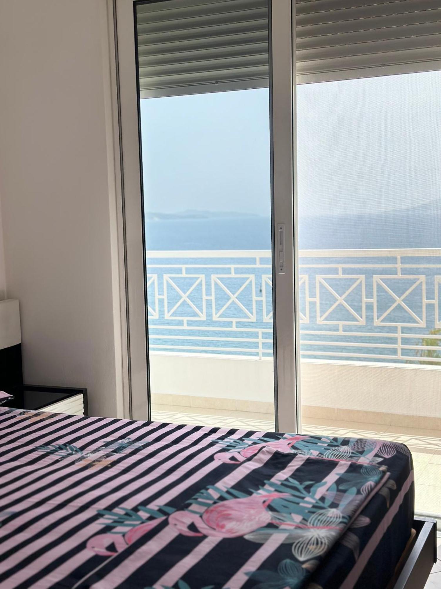 Tini Sea View Apartment Saranda Kültér fotó