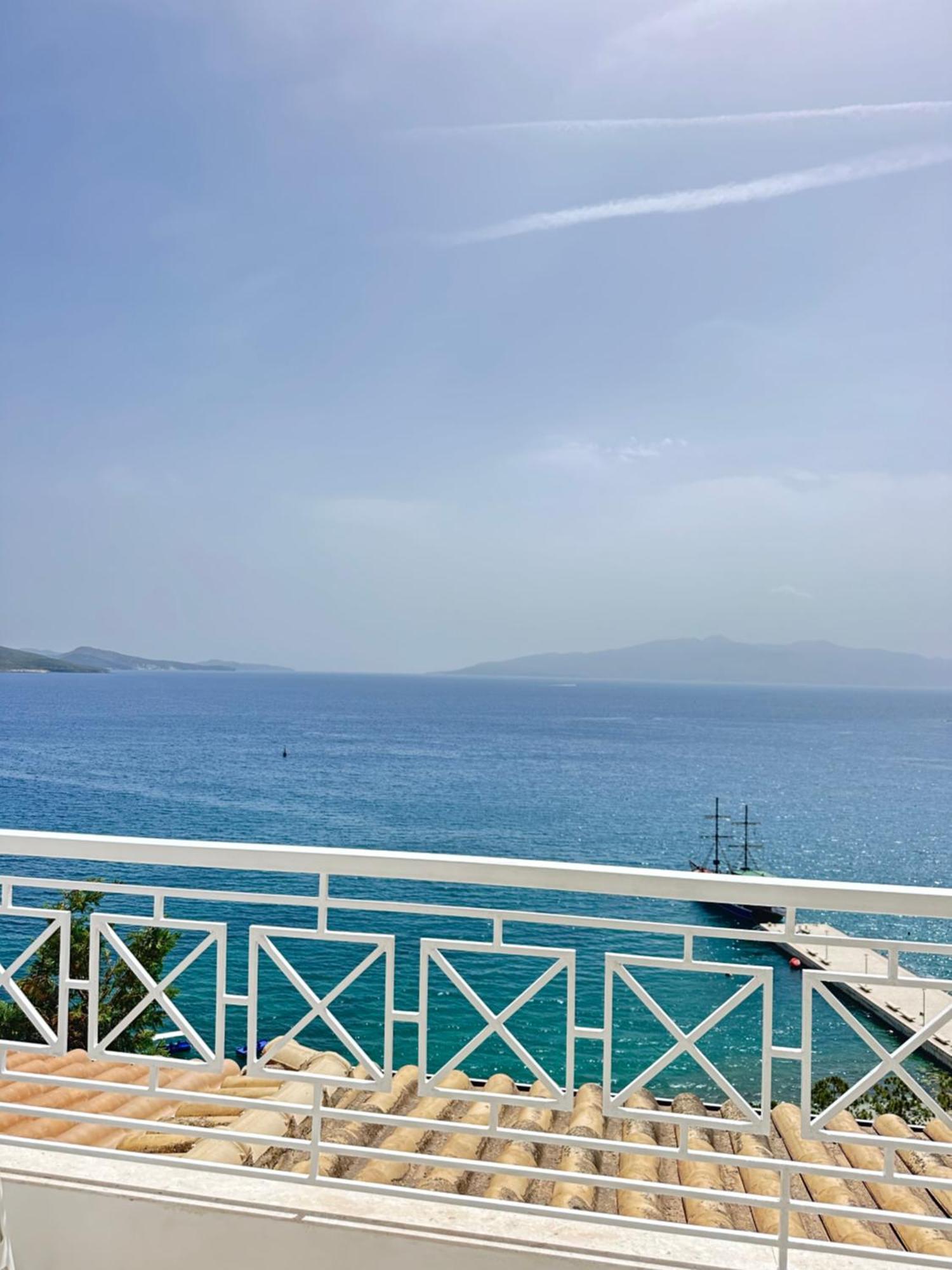 Tini Sea View Apartment Saranda Kültér fotó